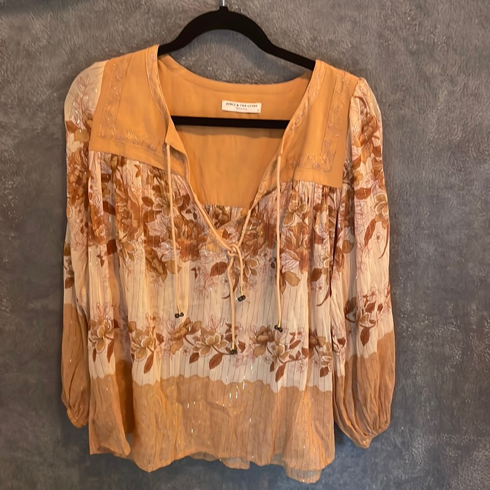 Cute blouse by Spell
